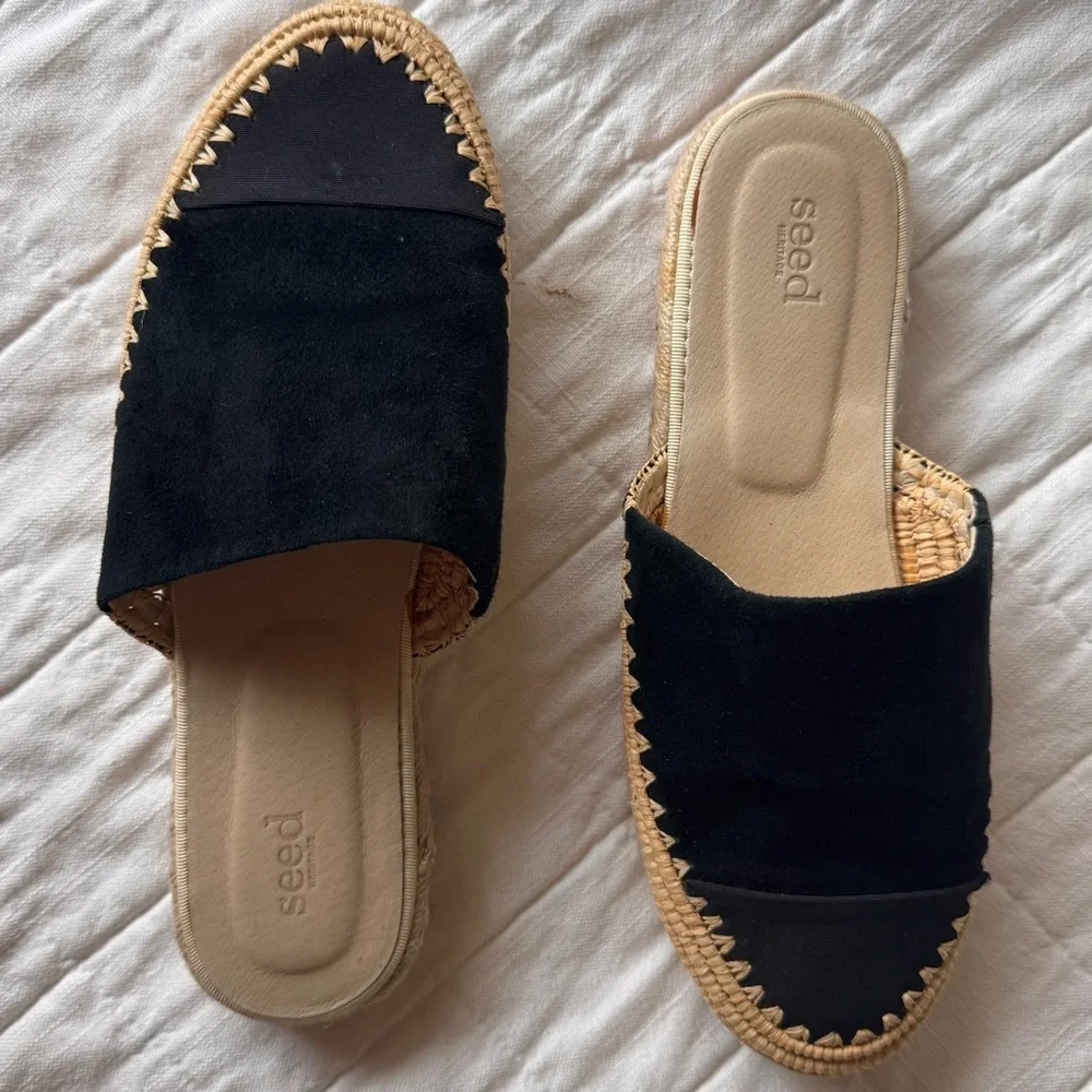 Seed Heritage Lou Flatform Mule in Null (Black)